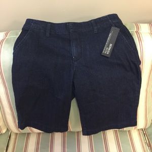 ❤️Apt 9 NWT Shorts.  Size 8.